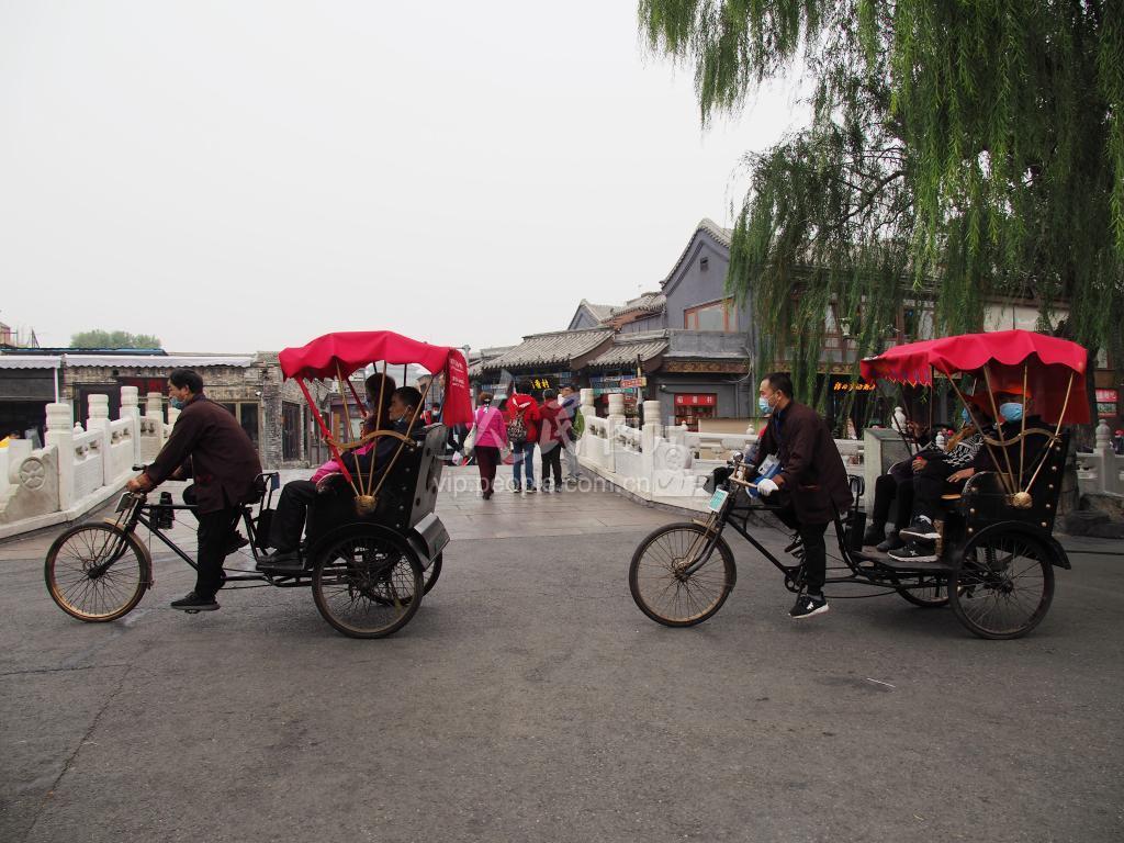 Qianmen and Dashilan Night Tour — Beijing, China