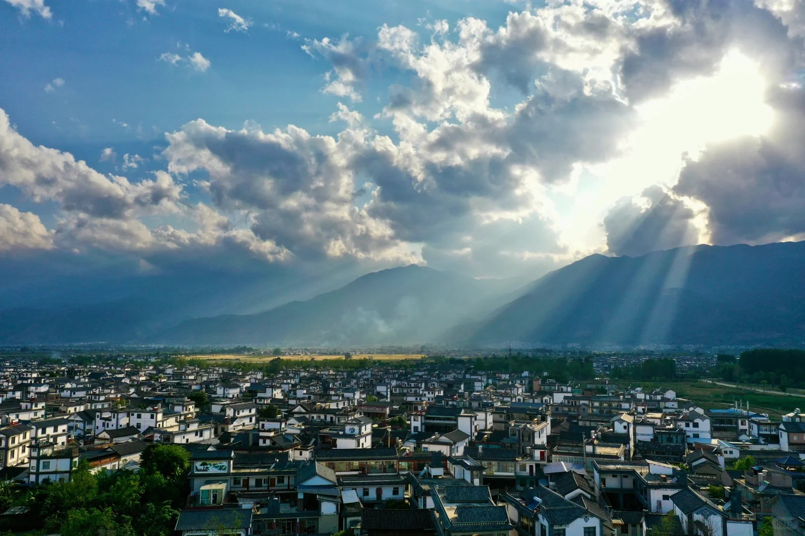 Erhai Ecological Corridor — Kunming, Dali, Lijiang, China