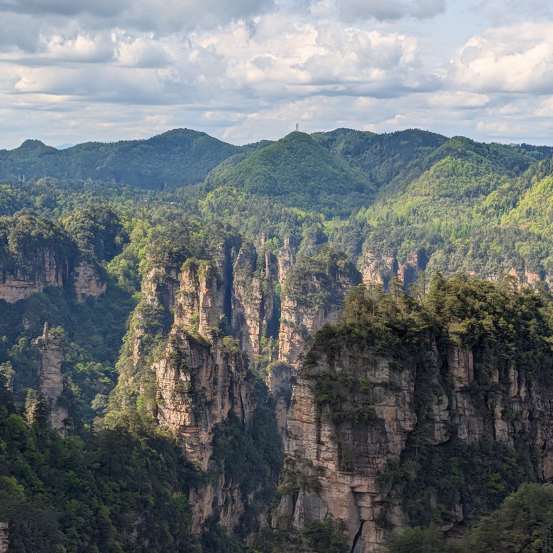 金鞭溪 — Zhangjiajie, China